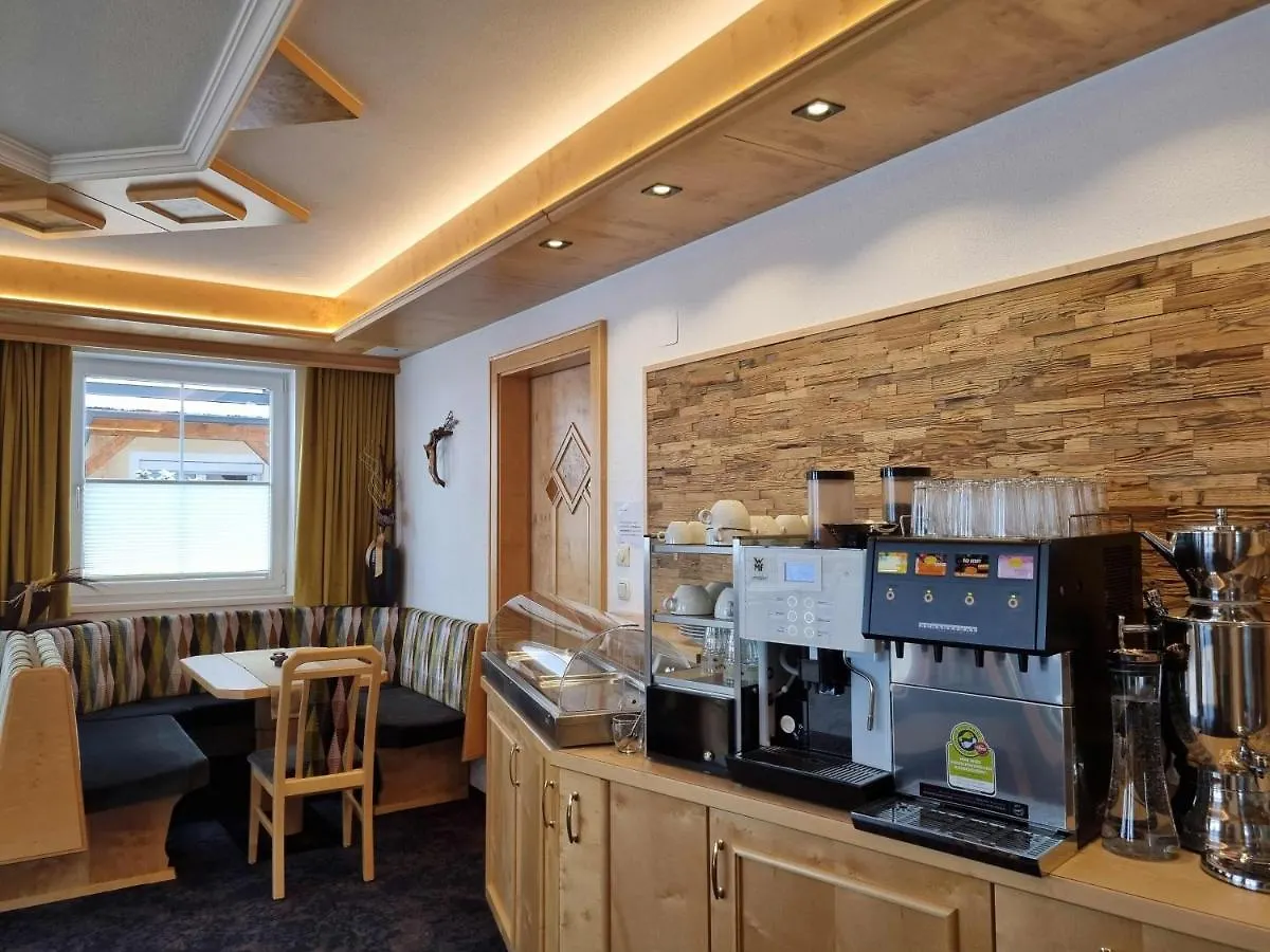 Hotel Garni Corinna Ischgl