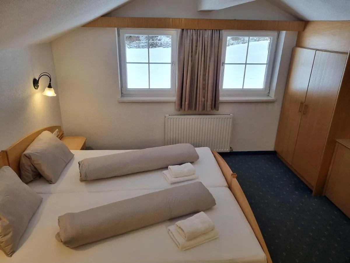 Hotel Garni Corinna Ischgl