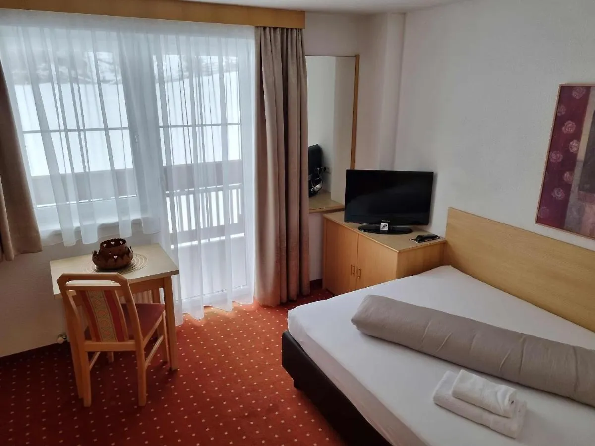 Hotel Garni Corinna Ischgl