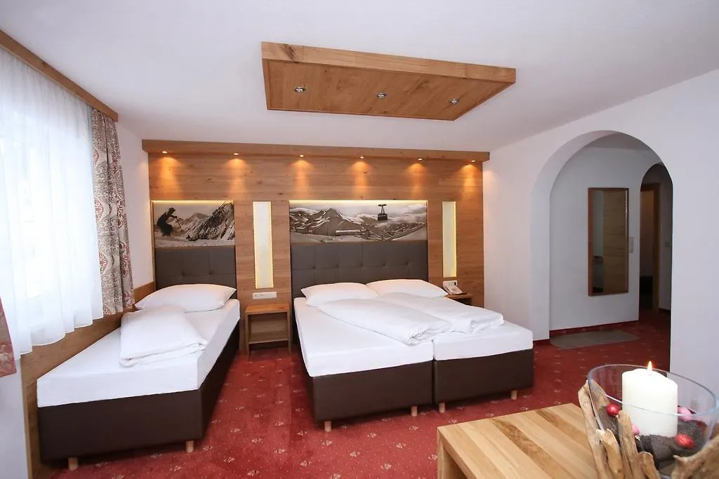 Hotel Garni Corinna ايشجل 3*,  النمسا