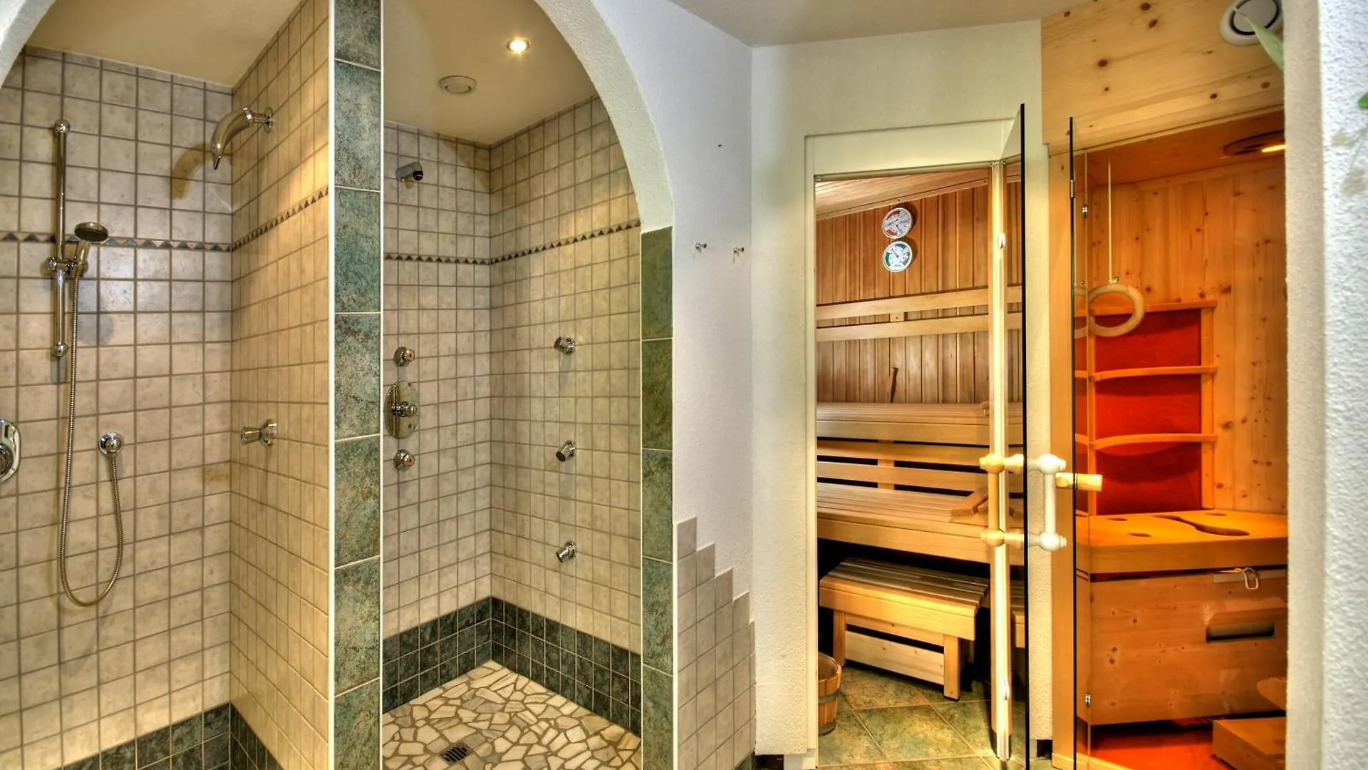 Hotel Garni Corinna ايشجل